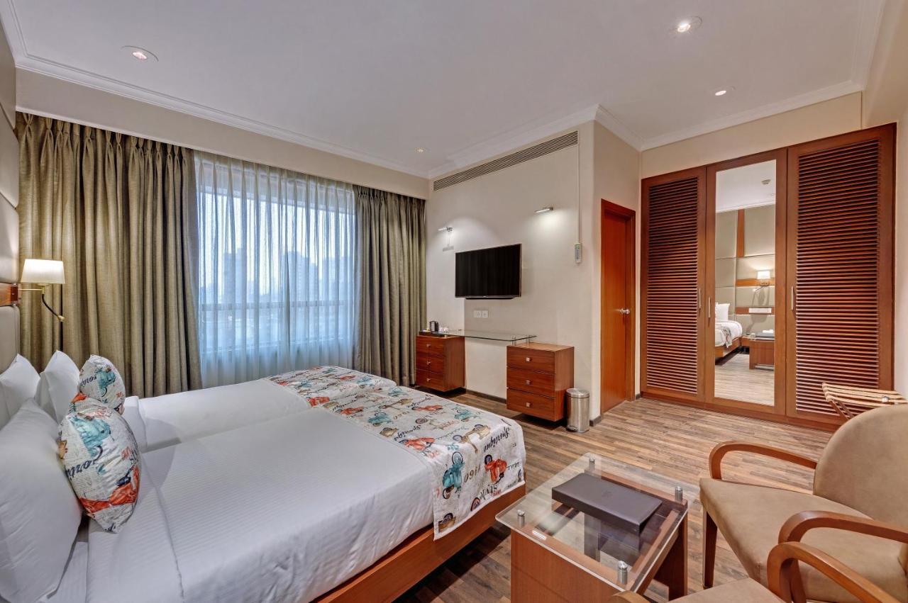 Adiva Residency Beacon, Grant Road, Mumbai Hotel Екстериор снимка
