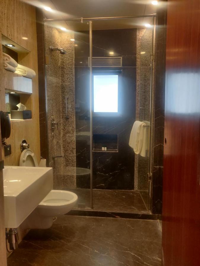 Adiva Residency Beacon, Grant Road, Mumbai Hotel Екстериор снимка