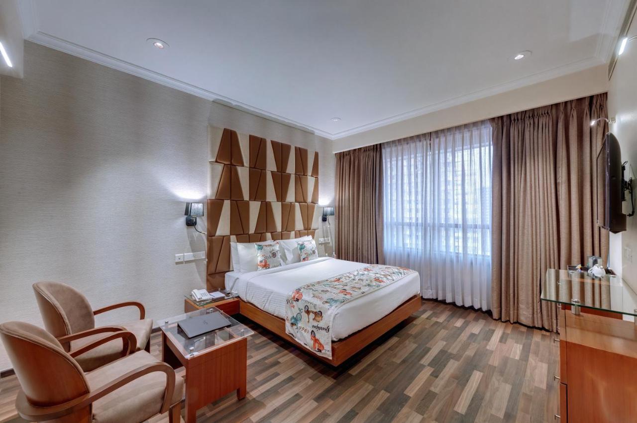 Adiva Residency Beacon, Grant Road, Mumbai Hotel Екстериор снимка