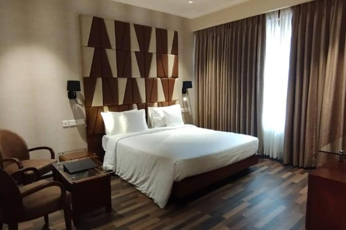 Adiva Residency Beacon, Grant Road, Mumbai Hotel Екстериор снимка